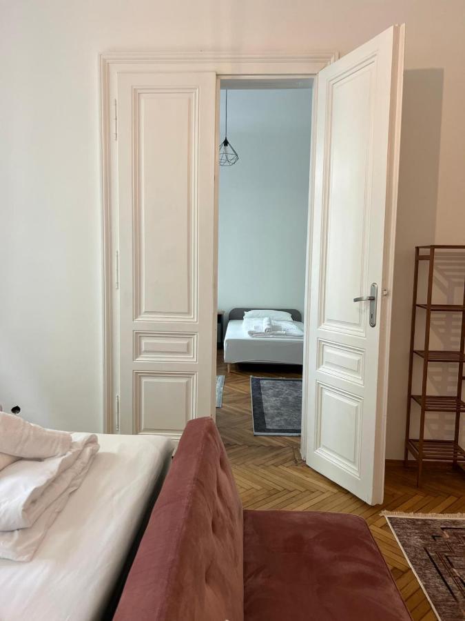 Centrally-Located Authentic Apartment Wien Ngoại thất bức ảnh