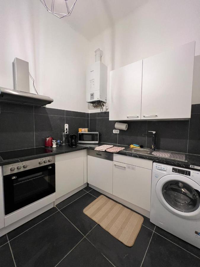 Centrally-Located Authentic Apartment Wien Ngoại thất bức ảnh