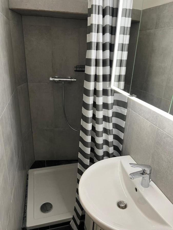 Centrally-Located Authentic Apartment Wien Ngoại thất bức ảnh