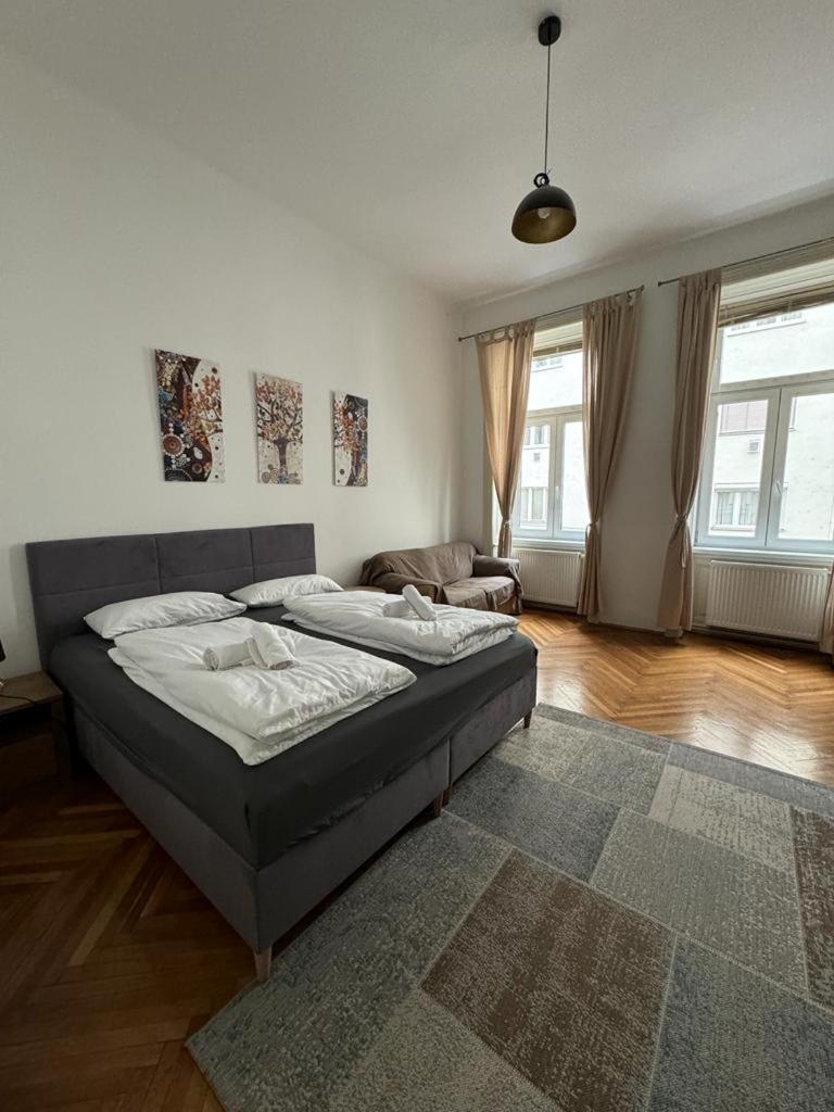 Centrally-Located Authentic Apartment Wien Ngoại thất bức ảnh