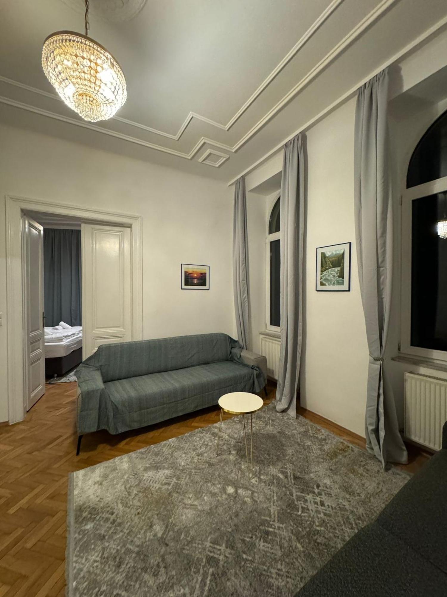 Centrally-Located Authentic Apartment Wien Ngoại thất bức ảnh
