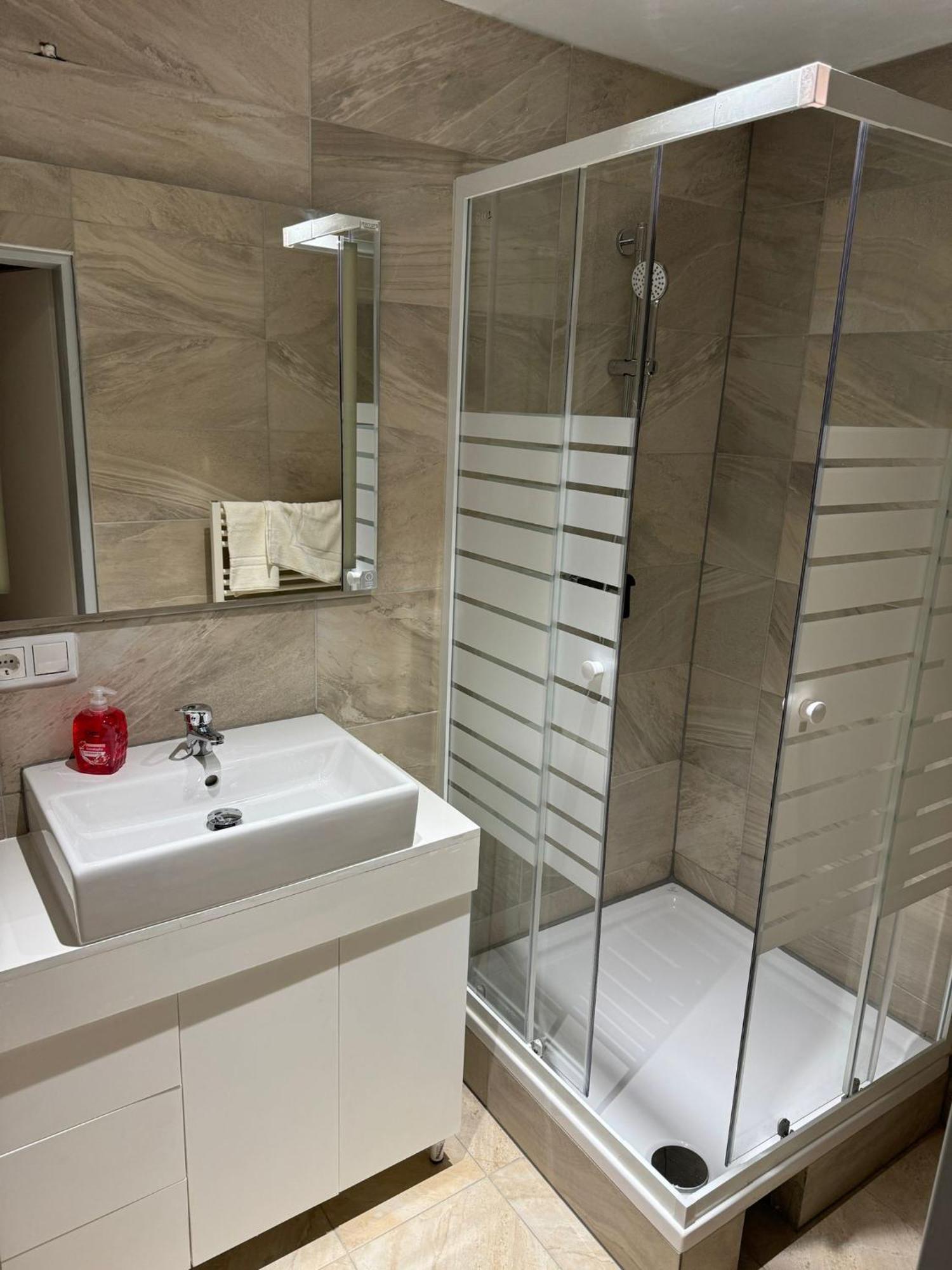 Centrally-Located Authentic Apartment Wien Ngoại thất bức ảnh