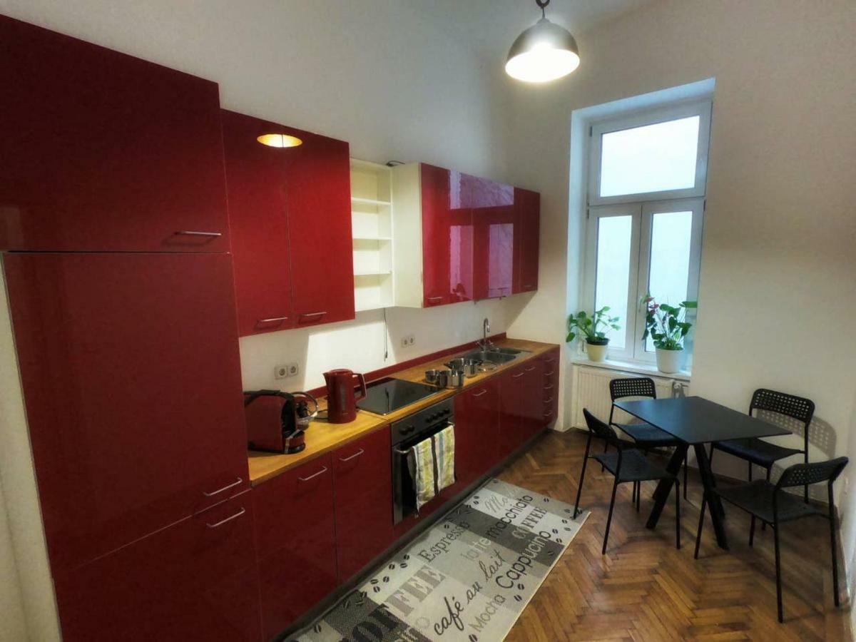 Centrally-Located Authentic Apartment Wien Ngoại thất bức ảnh