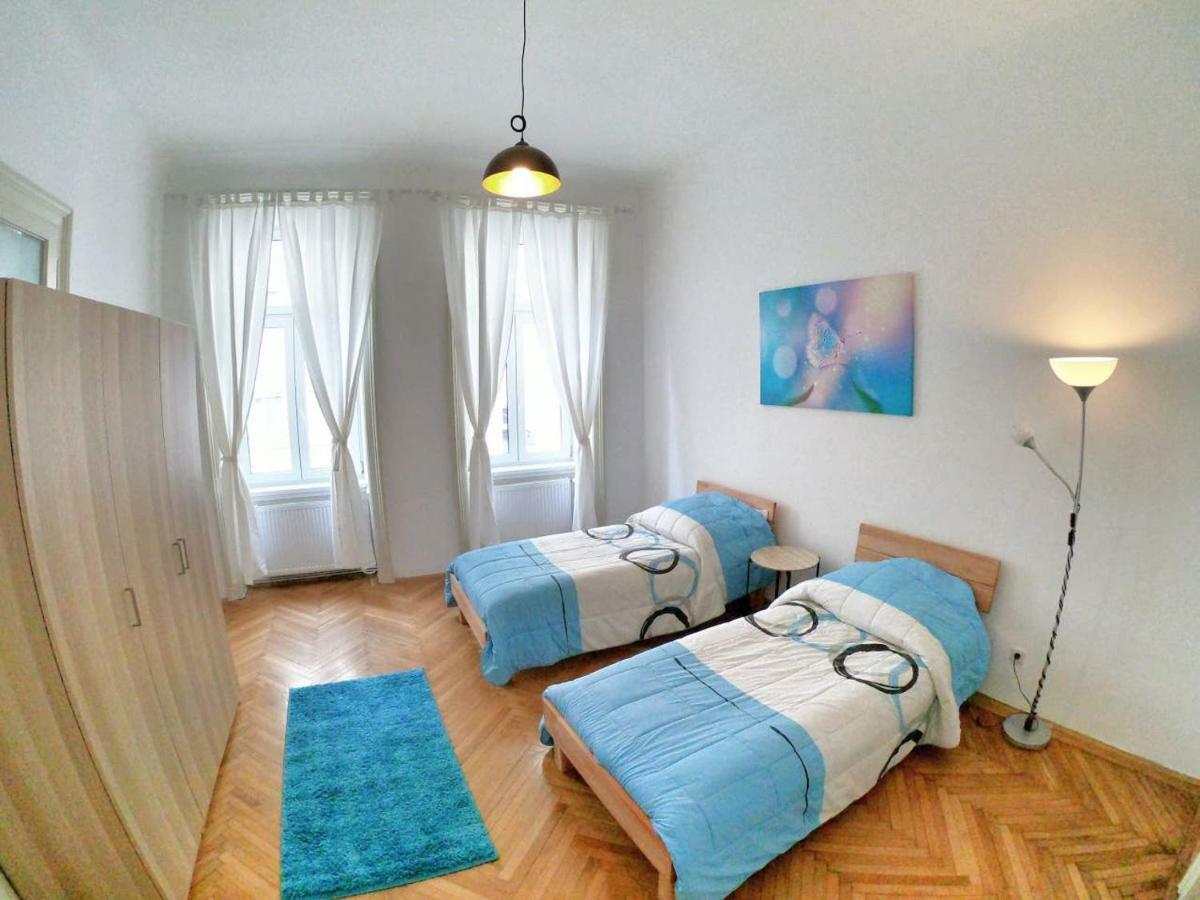 Centrally-Located Authentic Apartment Wien Ngoại thất bức ảnh